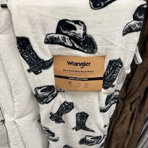 Wrangler Black and White Plush Throw